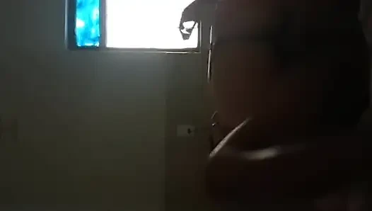 Eva sikişmeye dayanamıyor, seks yapmak için ucuz bir motele gittik