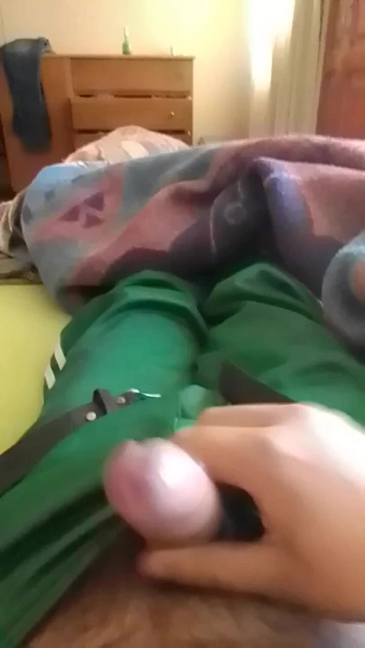 Alla mia troia piace guardarmi mentre mi masturbo