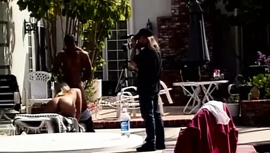 Interrassischer Anal-Urlaub im Freien