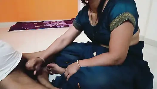 Rhea ji disetubuhi oleh pacarnya dengan gaya desi, dan Riya diberi kesenangan