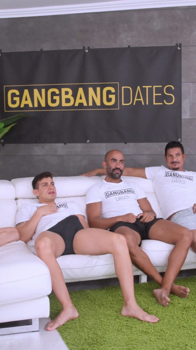 Safira Yakkuza Yedi Erkekli Hava Geçirmez Gangbang Yapıyor | Bölüm 1