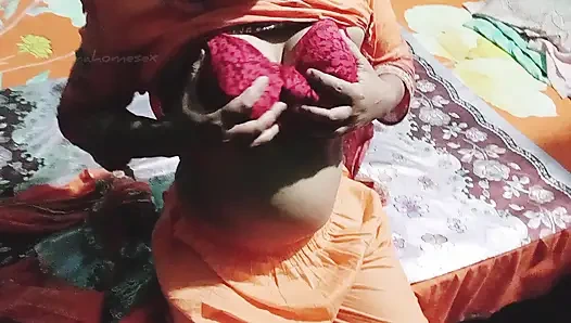 Hintli kadın ve hizmetçi seks videosu