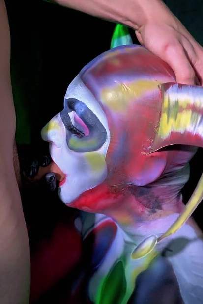 Harley Quinn daje Puddinu najbolju BJ boju za tijelo