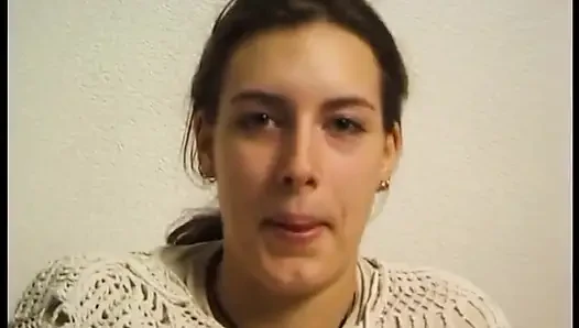 Parmakları amcığını ıslattı