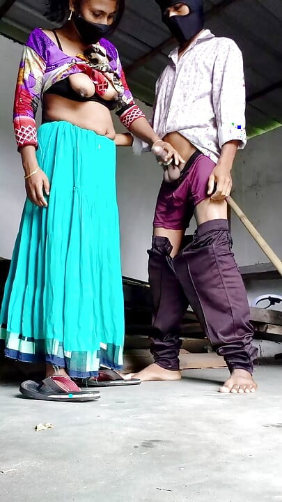 Desi muslim girl posay  titty fukking