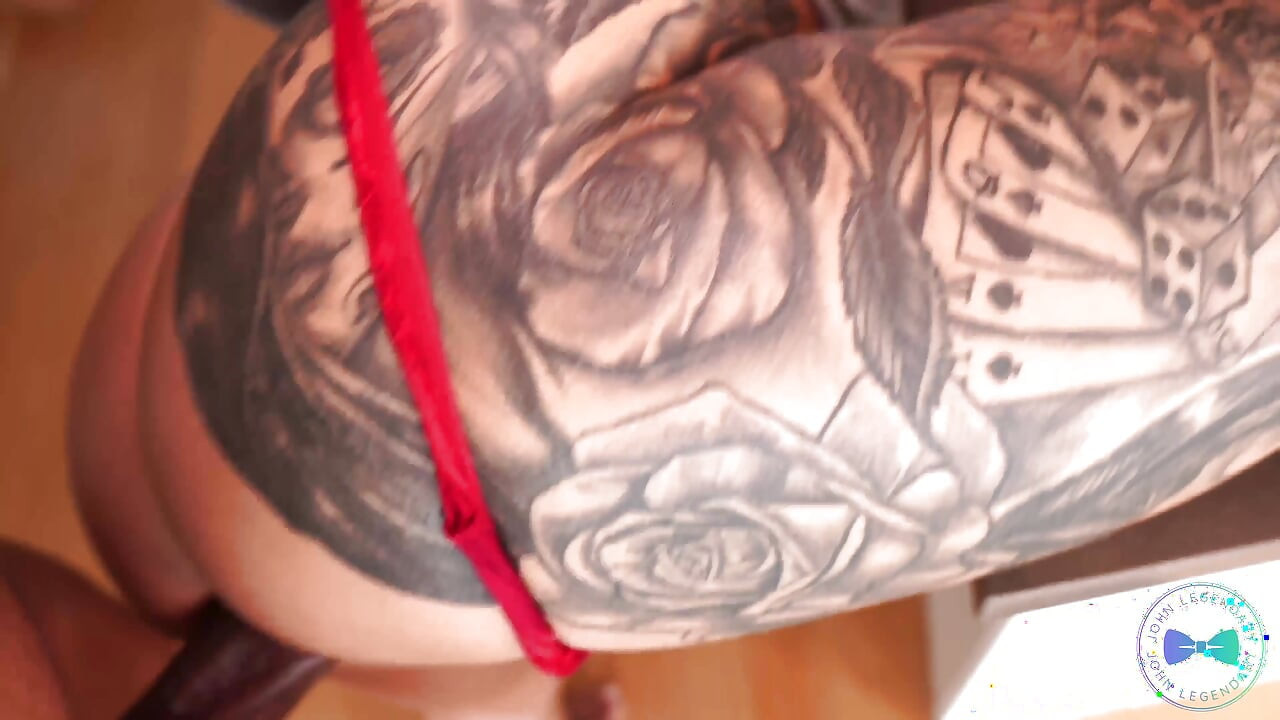 Sex de răzbunare al colegei mele de cameră britanice sexy și are parte de o ejaculare înăuntru cu pulă mare și neagră