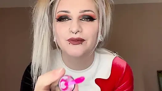 Harley Quinn феминизацией и тебя страпоном