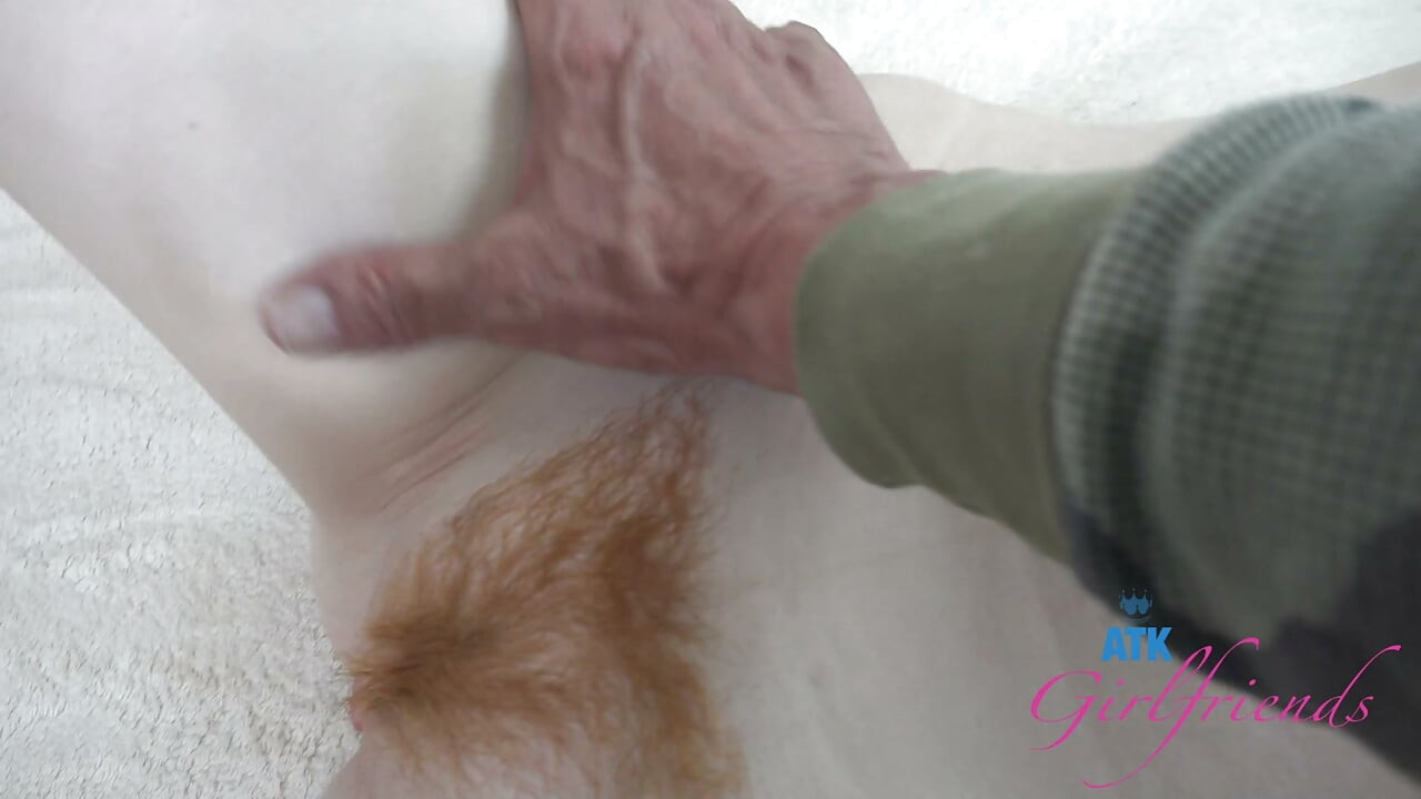 Amateur Ginger Ava Davis Takes a Piss, Gets a Sensual Massage & Shaved Pussy Eaten Until She Cums Hard – POV Hookup BTS