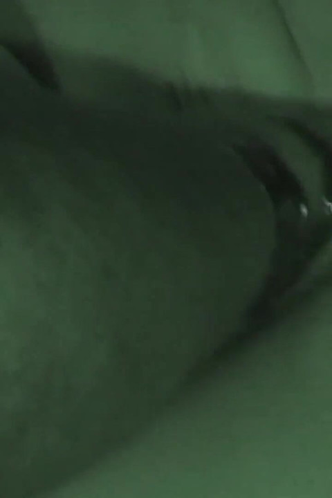 شاهد ثنائي BBW تمتص ويحصل مارس الجنس في الظلام الدامس