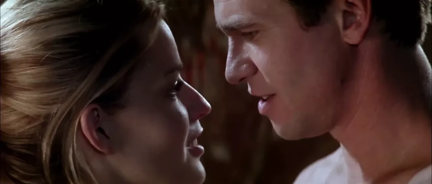 Elisabeth Shue - The Saint (1997)