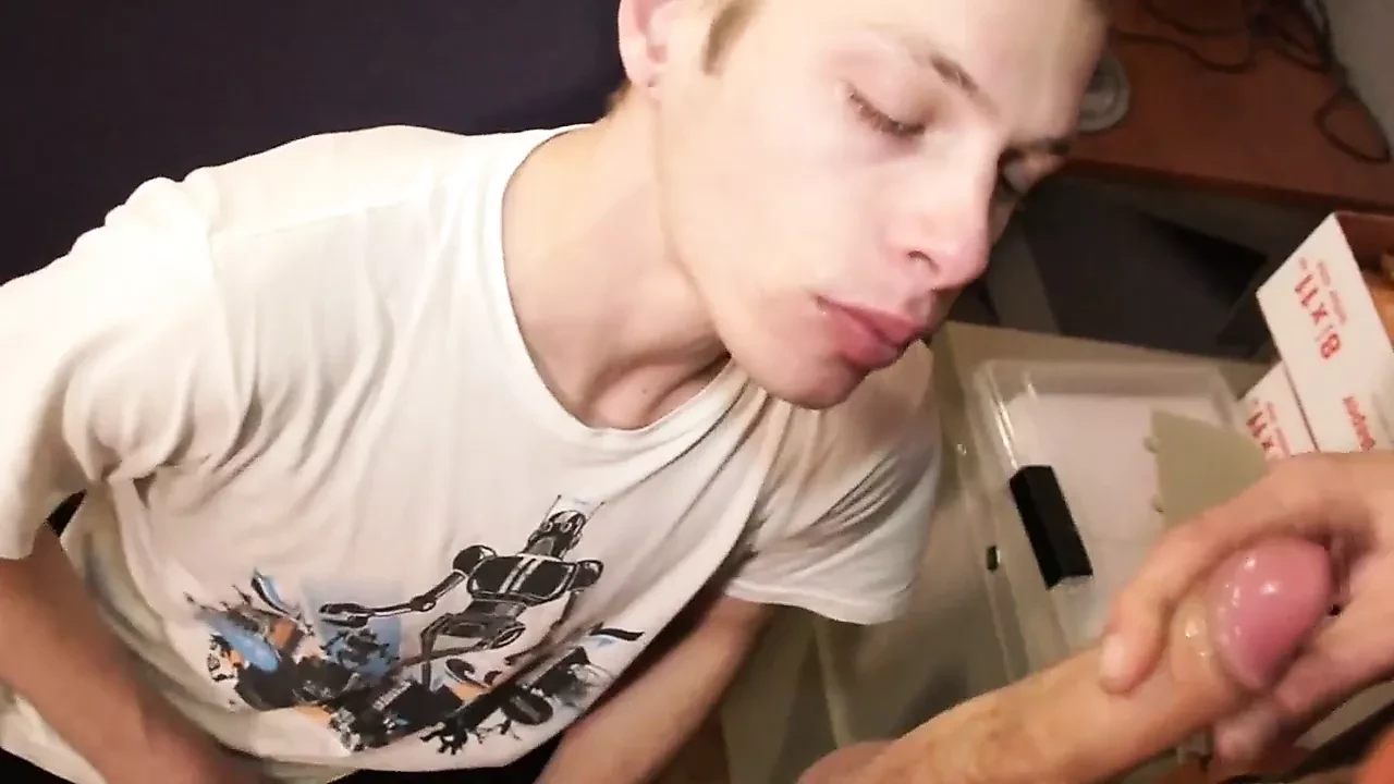 Due ragazzi in...UN SUPERBO POMPINO