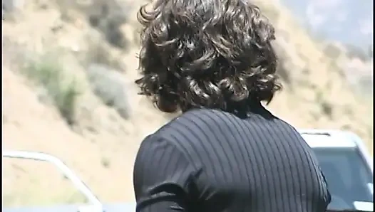 Cewek manis rambut pirang ini suka banget nyepong dan ngentot kontol habis-habisan sebelum dientot habis-habisan