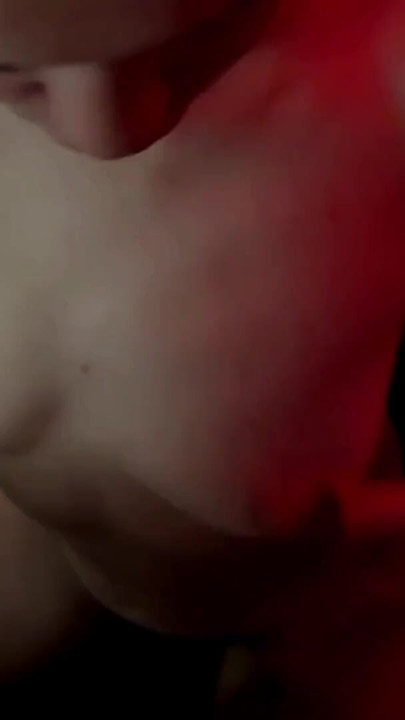 A BUCETA PERFEITA DE 18 ANOS FAZ ELE GOZAR. | Clipe 1
