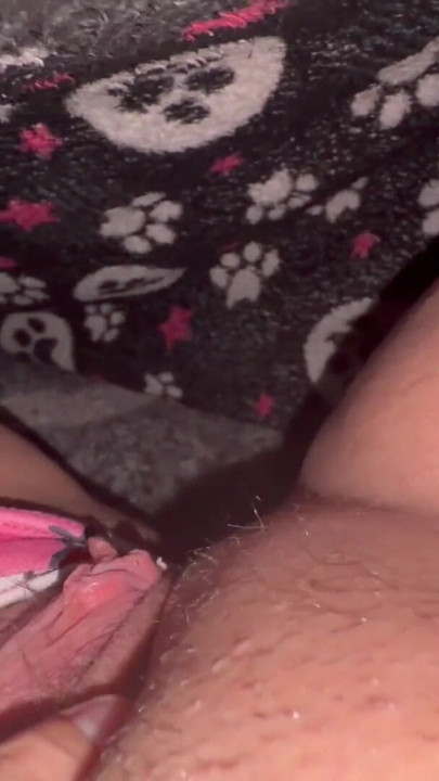 Mother records her delicious pussy | Clip 1