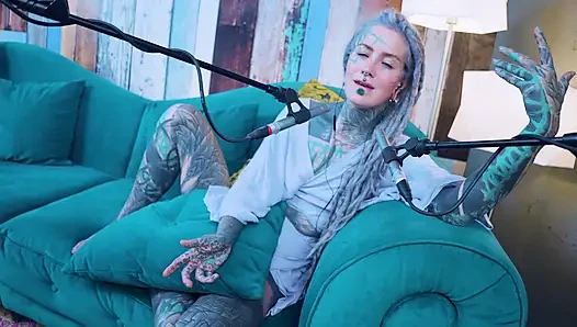 Я говорю о H - счастье - подкаст ASMR, SFW говорит готессу, худенькая девушка дред, татуированная модель татуированная девушка