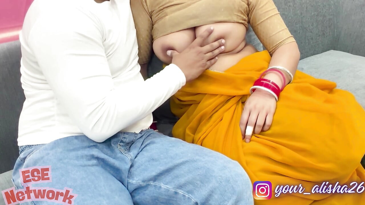 Jab Gharpe Koi Nai tha to Alisha Ke saath Liye  Maje, aur Jabardast Chudai Kari....