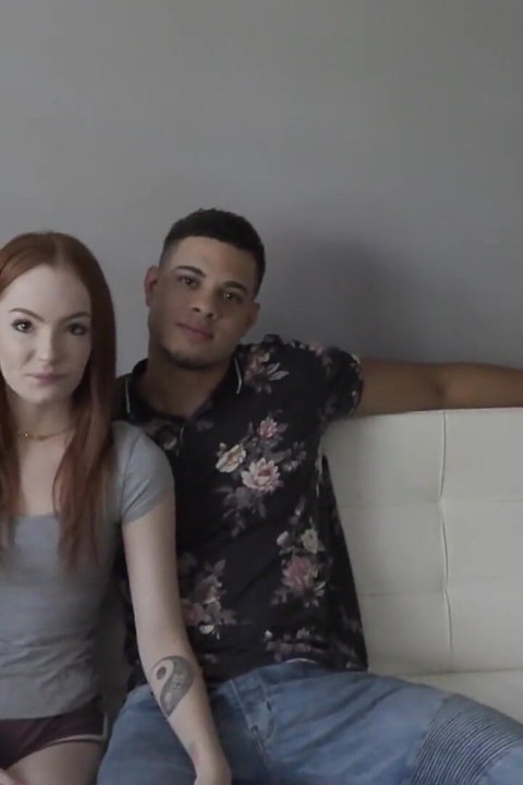 Str8 dla modelu płacy próbuje cipki. Kinda lubi to ...