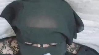 Gozando no Niqab