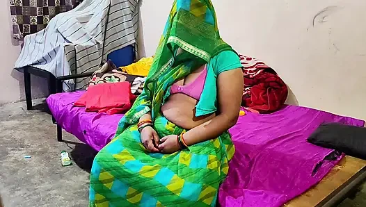 Hintli ateşli Hintli kadın hintçe ses kaydıyla sikiliyor