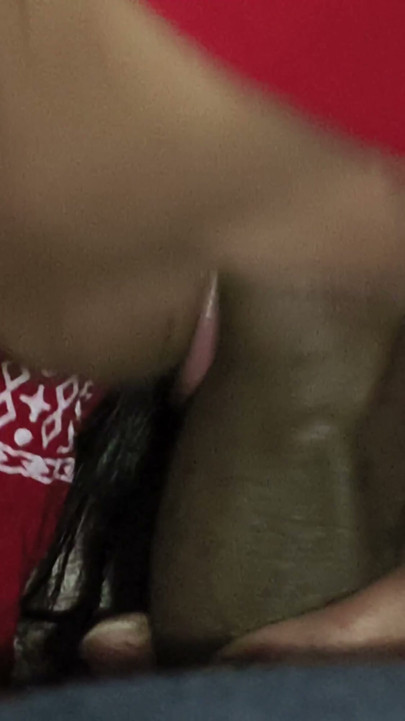 Sexy sister-in-law first shook my and then took it in her mouth | Clip 1