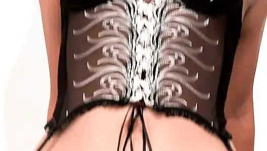 Lutsch meinen schwanz, während mein freund deine muschi fickt, schlampe !!