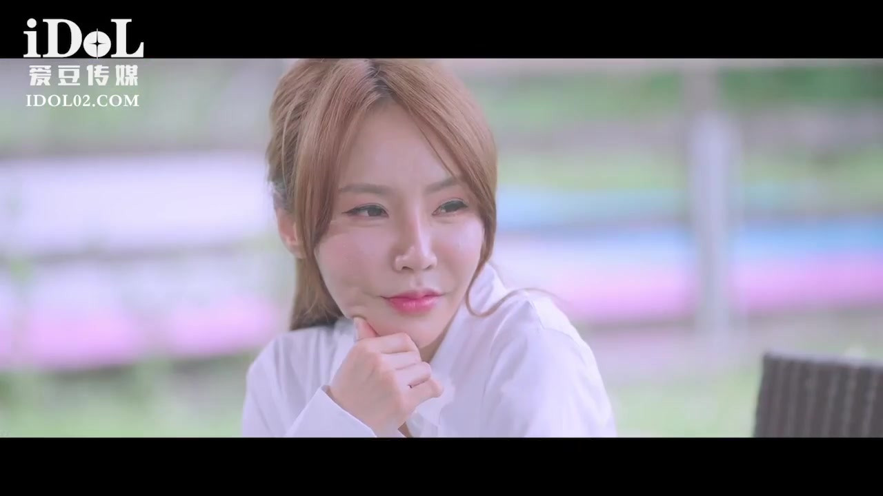 热辣性爱 - 丰满的亚洲素人在下班后享受性爱