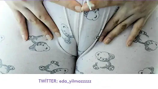 CAMELTOE- MEMEK BENGKAK- MEMEK DI PIYAMA