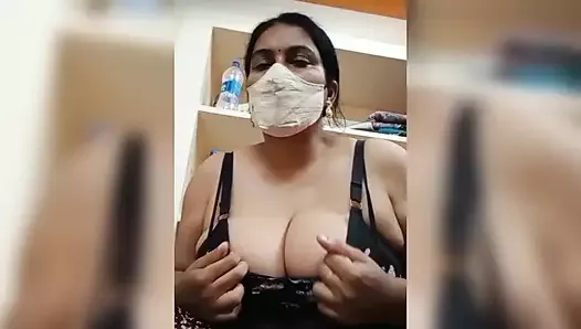 Andhra aunty big boobs tight pussy pedda sandlu boothulu dengudu arupulu kekalu chudandi telugu fuckers