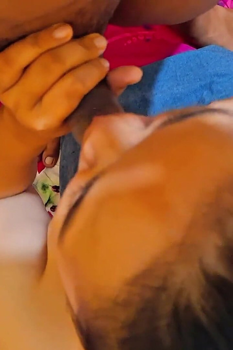 POV droomt als geile vrouw porno kijkt en denkt, doe het