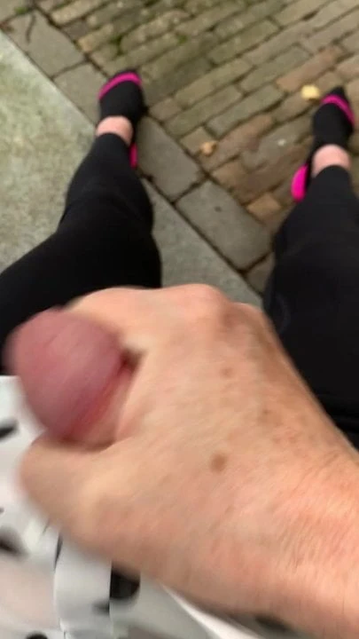 Gymshark legging wank. No cum