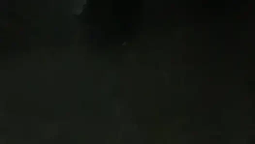 Arsa amcığıyla oynamak istiyor