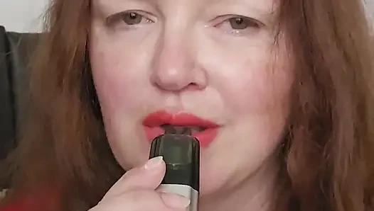 Wanita berkabut merah, vaping