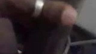 Un gay sri-lankais montre sa bite de 7 pouces