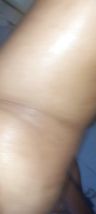 ANAL SEX FOR THE FIRST TIME IN THE BATHROOM DADDY FUCK ME FAST MY ASS HURTS WITH YOUR HUGE COCK ANAL CUM AND YELLOW SUN