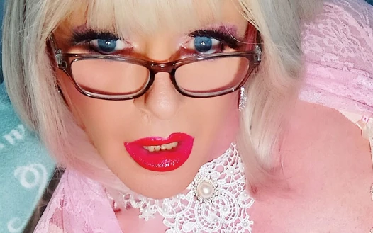 Barbie trans kız oynuyor