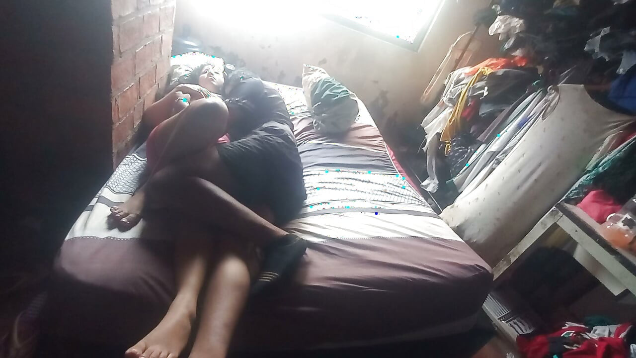 Eu dei meu cu pro meu padrasto por um celular