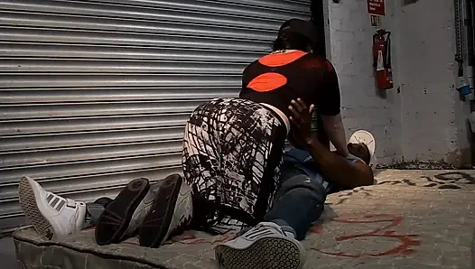 Schmutzige britische szene-4 mollige brünette lucia Love in interracial fick in der Gasse