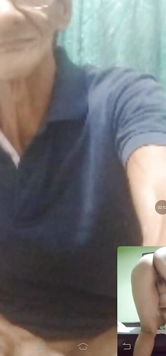Karım assy'nin banyo sonrası karşılıklı video call seks