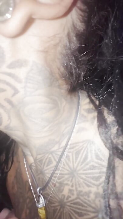 Irlandesa toro v tatuada milf