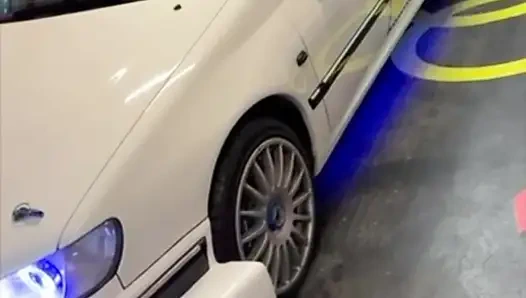 Babyfantasy83 - я трахаю свою киску в задней части Такси Дилана Готье