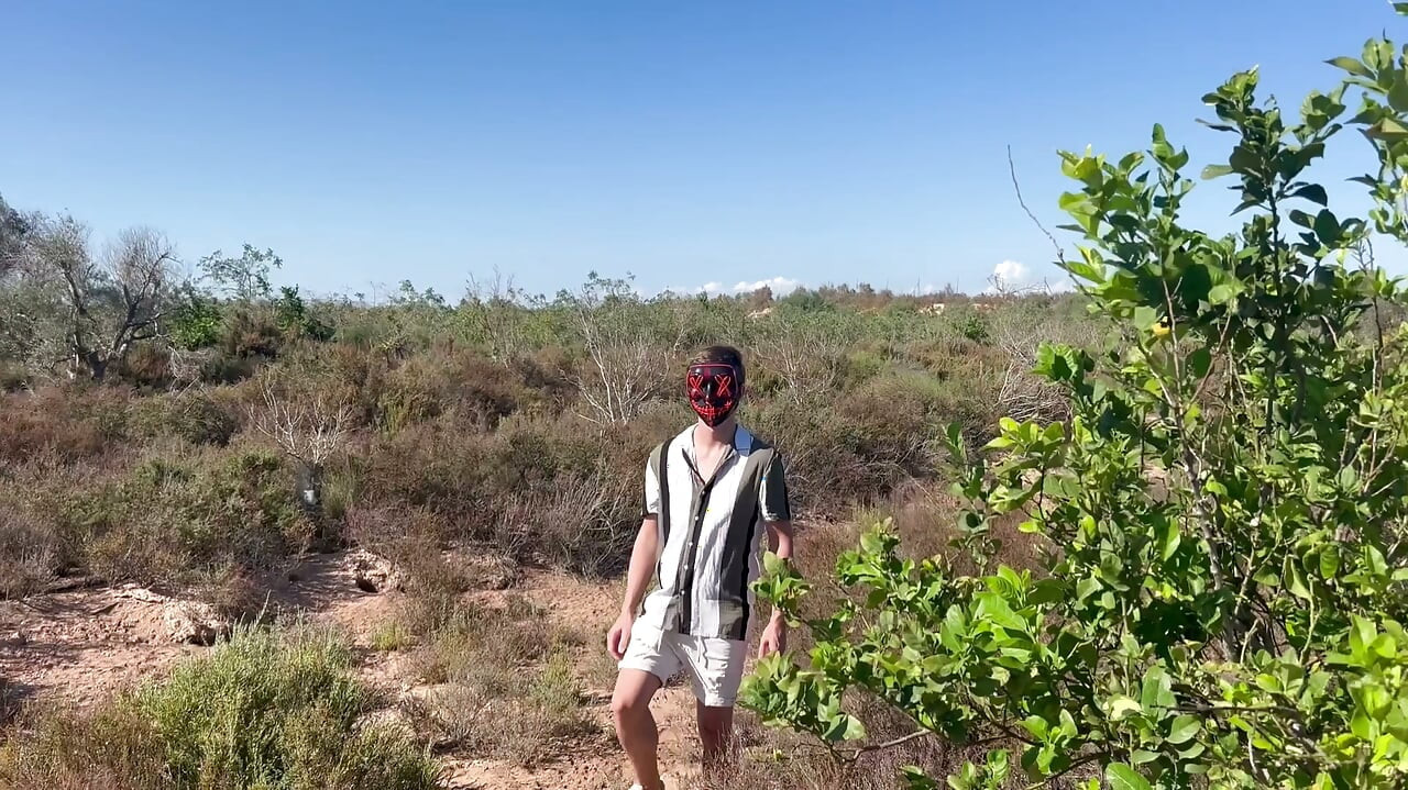 יצאתי לריצה בשדות ונגמר שנתפסתי, נוצלתי ונדפקתי על ידי זר שהסתכל עליי