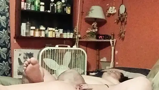 Boşalana kadar bana oral seks yapıyor ve devam ediyor