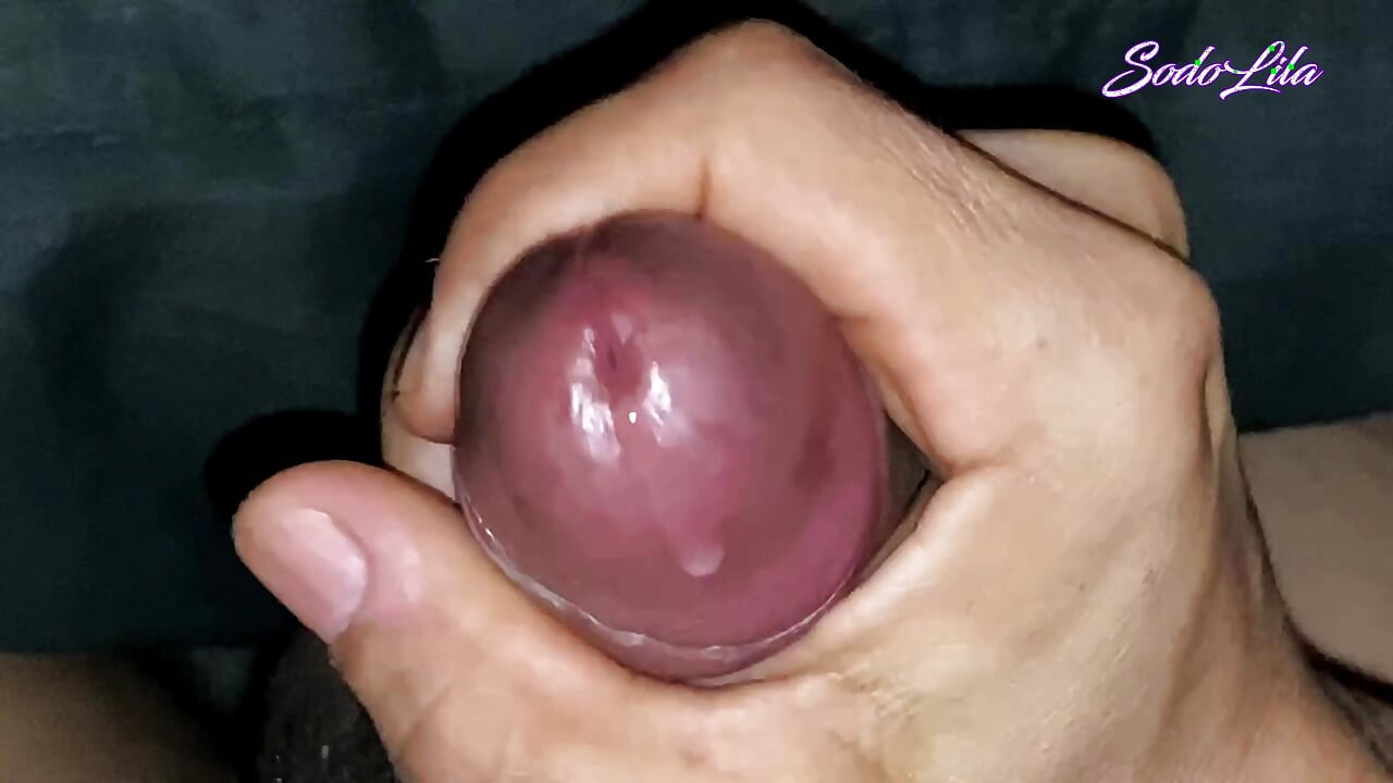 Izbliza: Vruće svršavanje pored spavaće sobe mojih roditelja