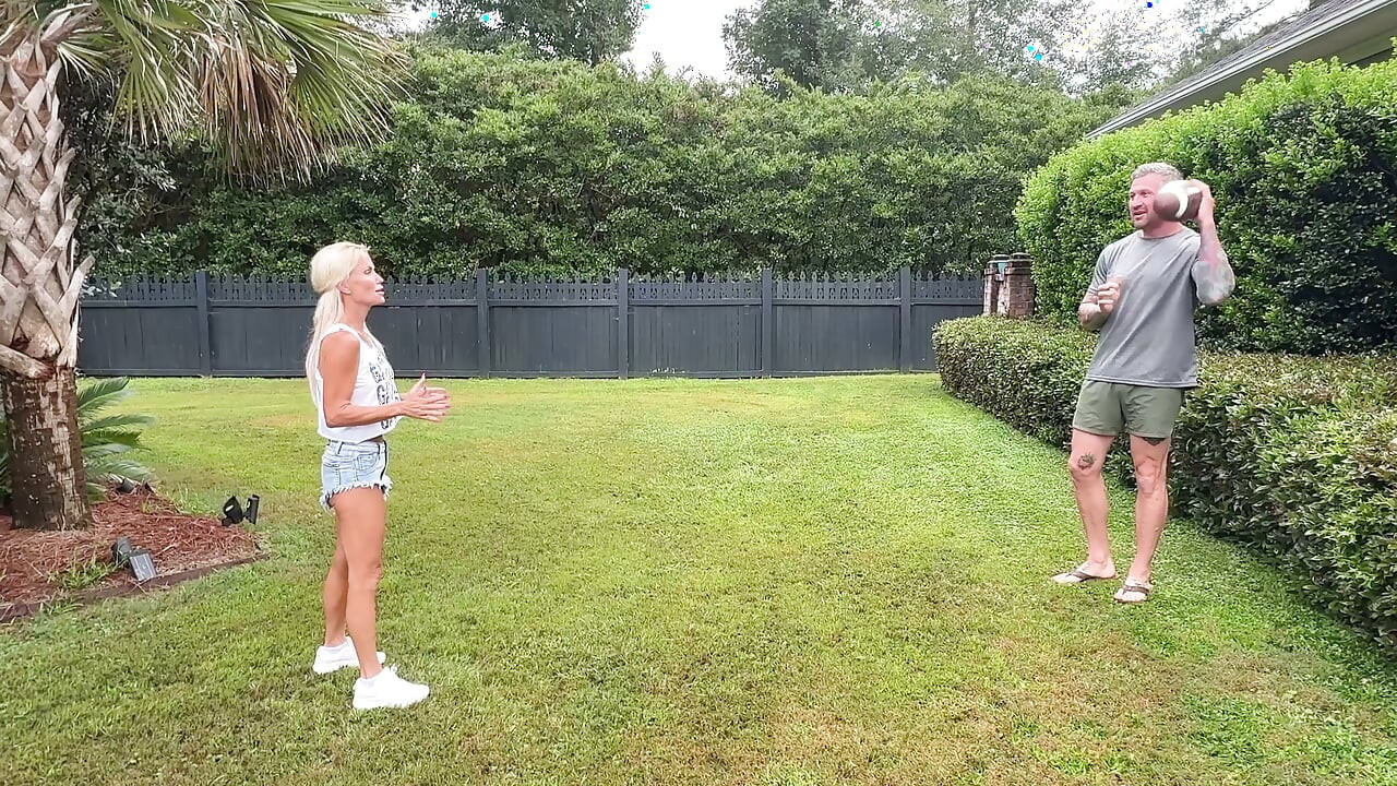 Voetbal of ik met Jay Spears en Tatiana Steele