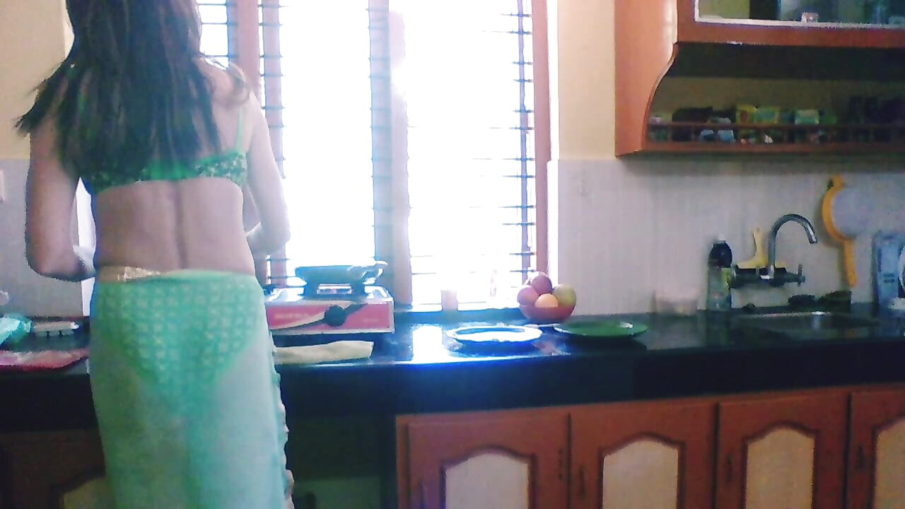 Menina tímida quer tentar pornô