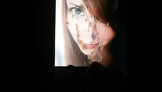 Sevimli kız boşalıyor