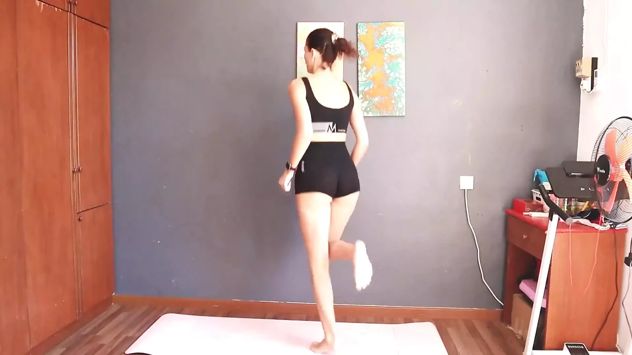 Butt Rounding Challenge - Day 1 - Sfw