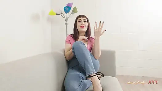Bibitjudysxxx - ibu tirimu yang berbulu melody mynx menggoda dan ngentot sama kamu