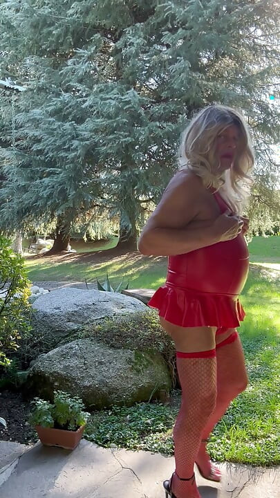 Walk with ass plug kassy54