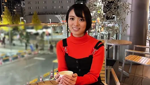 A118F07 Matching with a shy girl with short hair, a boyish girl! Cute is justice!! Her occasional beaming smile creates a cute gap! Private shoot at a love hotel and a shameless trapped sex scene!